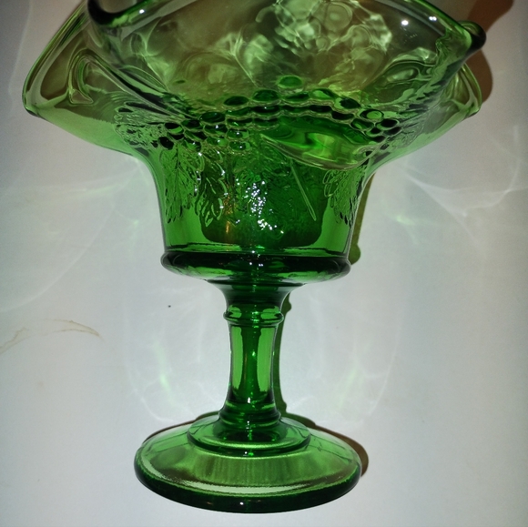 VINTAGE L G WRIGHT DEPRESSION GLASS GREEN STRAWBERRY AND CURRANTS COMPOTE - Picture 6 of 8